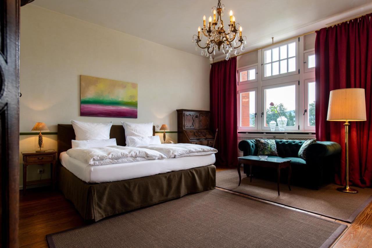Gaestehaus Schloss Saareck Mettlach Esterno foto